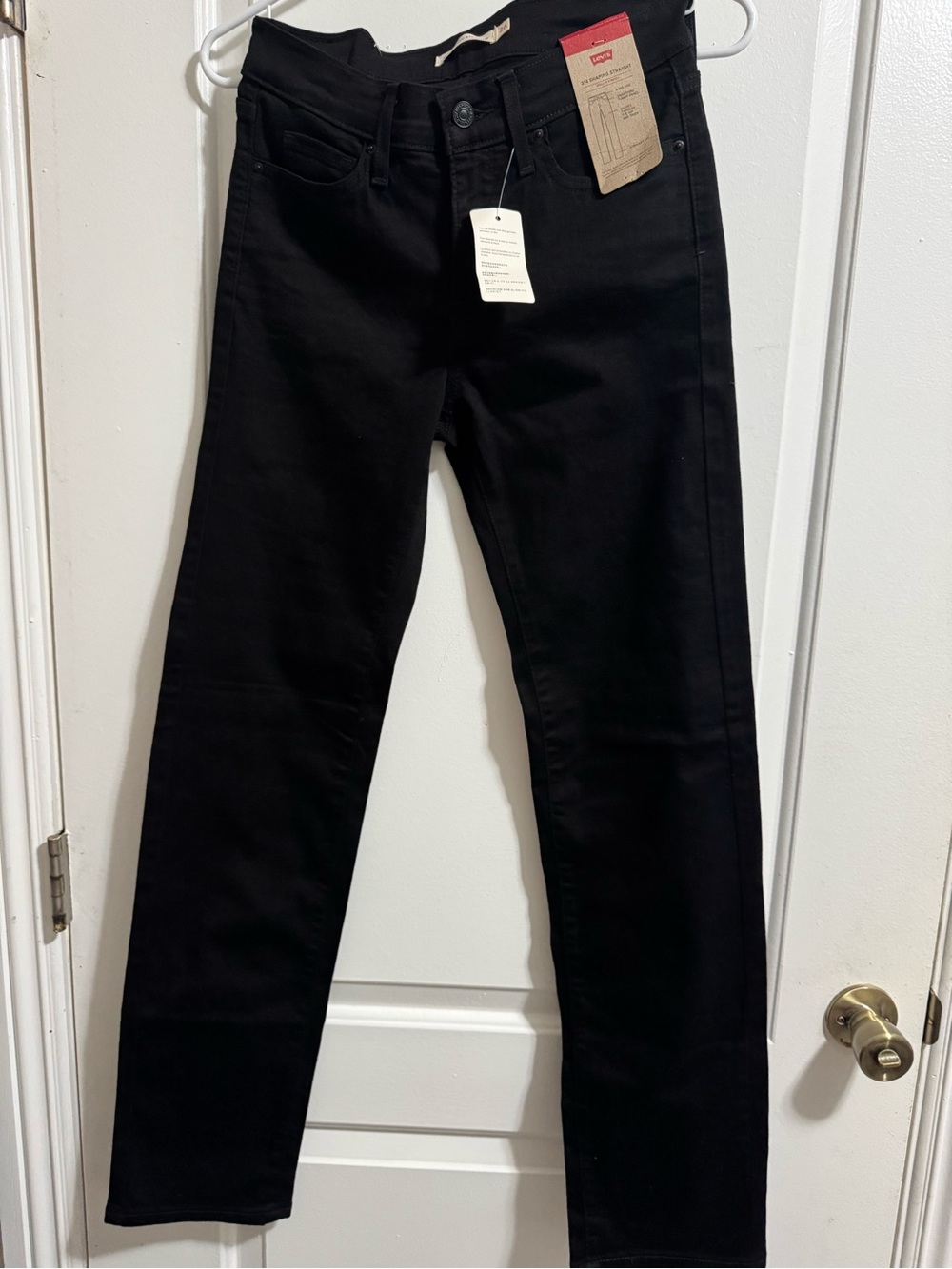 Levi's women’s Straight Jeans - Black